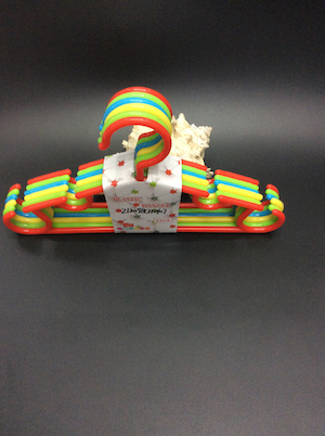 FY-0046 PLASTIC HANGER 